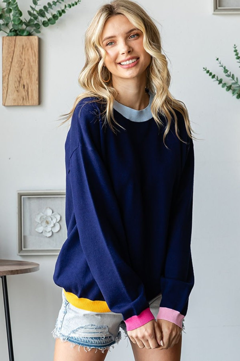 Olivia® | First Love Kontrast-Langarmpullover mit geripptem Rundhalsausschnitt