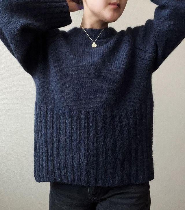 Moni® | Marineblauer einfarbiger Pullover mit Rundhalsausschnitt